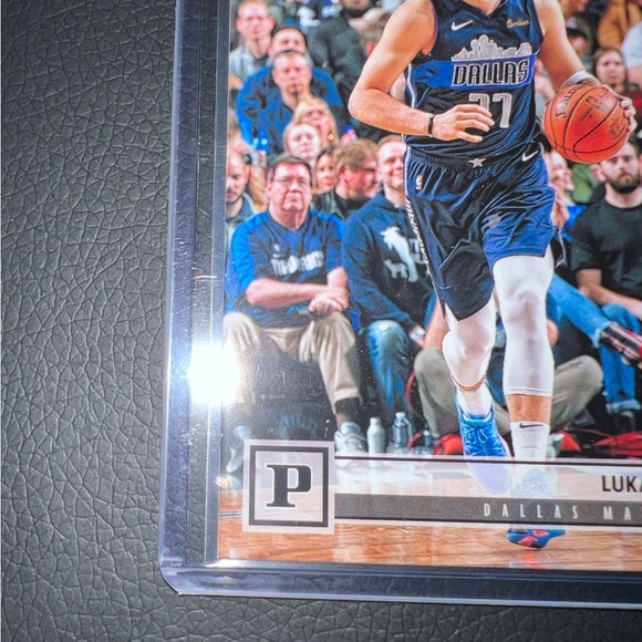 LUKA DONCIC ROOKIE CARD NO.111 - Picture 3 of 6